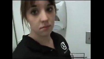 Doina From Bacau تمتص ديك صديقي مستلقيًا على أنه تم تصويره سراً Xxl Porn