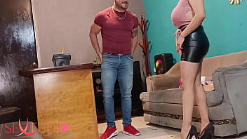 مع مايا خليفاجردي تمارس العاده السرية ويدخل عليها